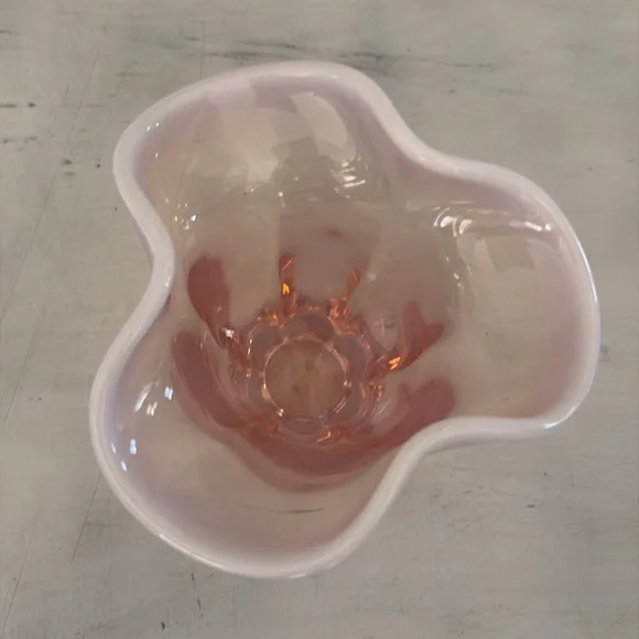 Duncan & Miller Pink Opalescent Canterbury Ruffled Footed Vase - Picture 2 of 4